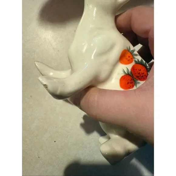 Vintage porcelain Strawberry Cow Creamer - Picture 5 of 16